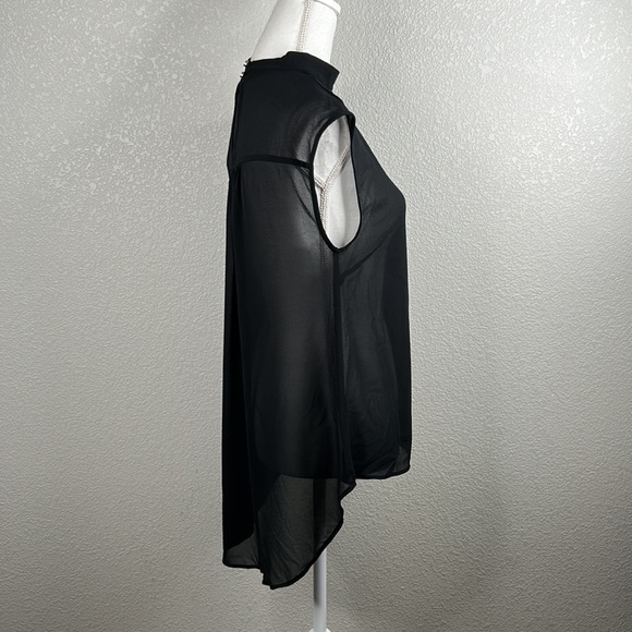 Monteau Black Sheer Short Sleeve High Low Top Size Medium - Picture 4 of 8